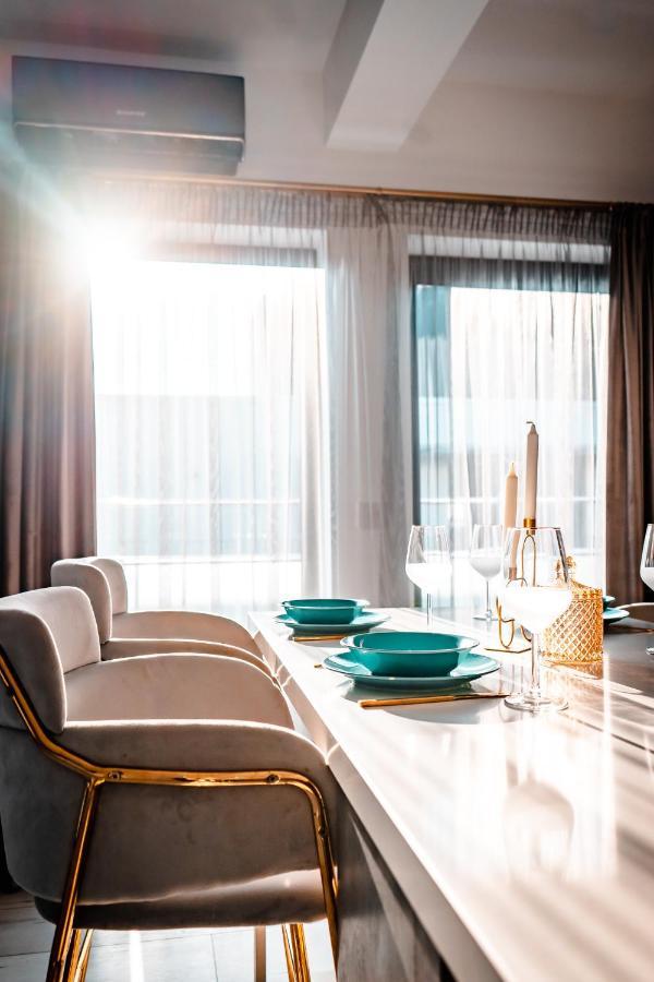 Luxury Family Apartment With Private Parking And Forest View ทิมิชัวรา ภายนอก รูปภาพ
