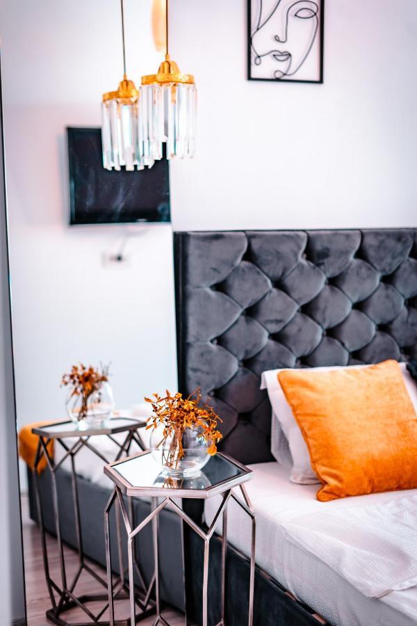 Luxury Family Apartment With Private Parking And Forest View ทิมิชัวรา ภายนอก รูปภาพ