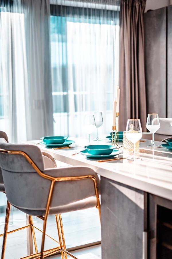 Luxury Family Apartment With Private Parking And Forest View ทิมิชัวรา ภายนอก รูปภาพ